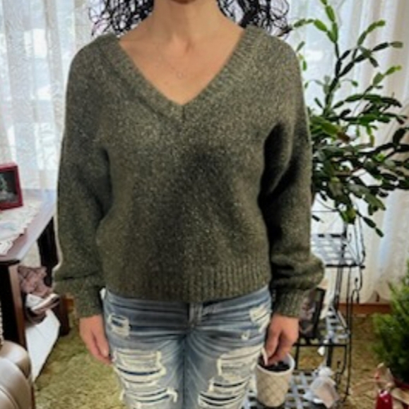 William Rast reversible sweater. EUC. Size xs. - Picture 7 of 8